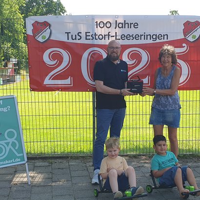 Spendenübergabe von Bremskerl an den TUS Estorf-Leeseringen