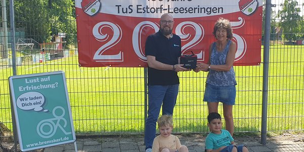 Spendenübergabe von Bremskerl an den TUS Estorf-Leeseringen