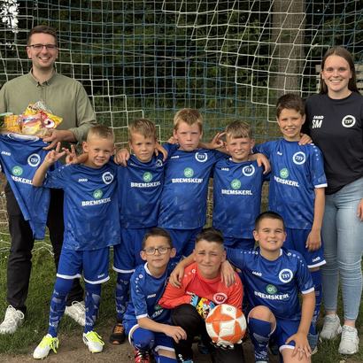 F-Jugend des TSV Anemolter-Schinna mit Ihren neues Outfits